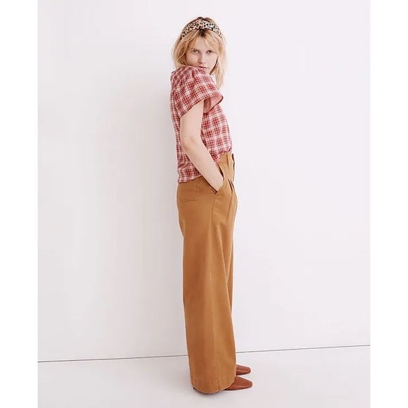 Madewell Flannel Smocked-shoulder Top in Plaid - Picture 2 of 7